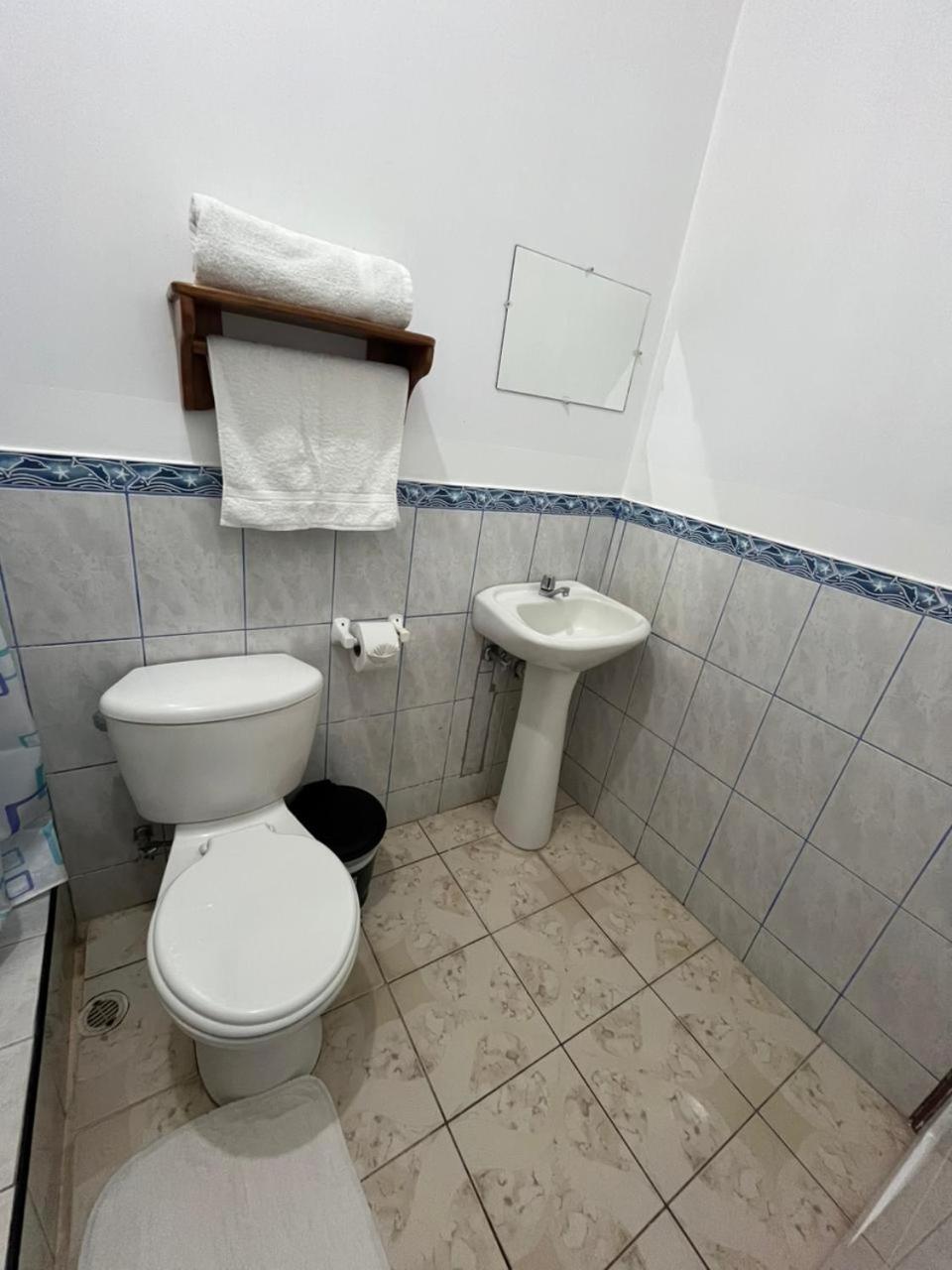 Hostal Neptuno - Poseidon Puerto Villamil Exteriér fotografie
