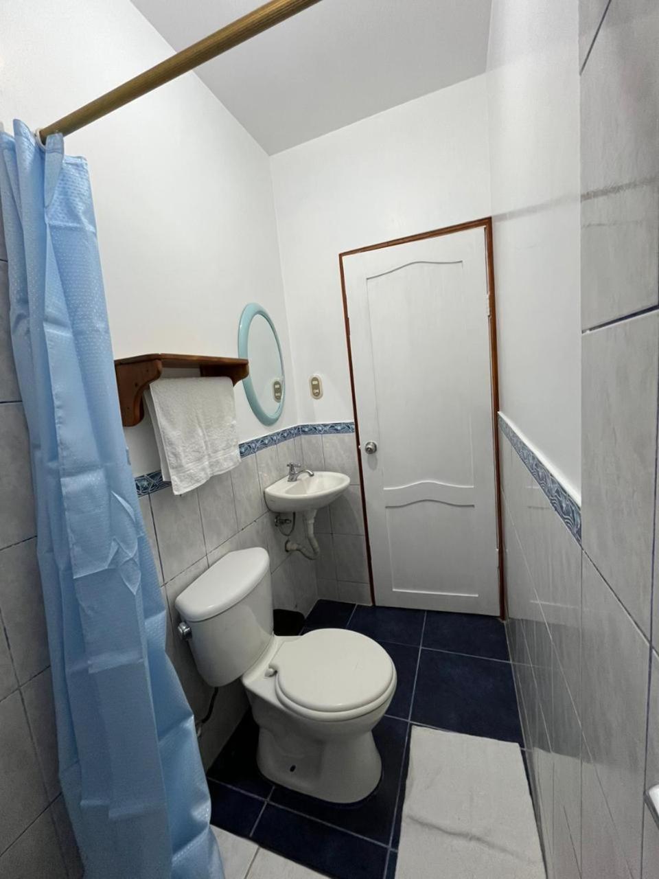 Hostal Neptuno - Poseidon Puerto Villamil Exteriér fotografie
