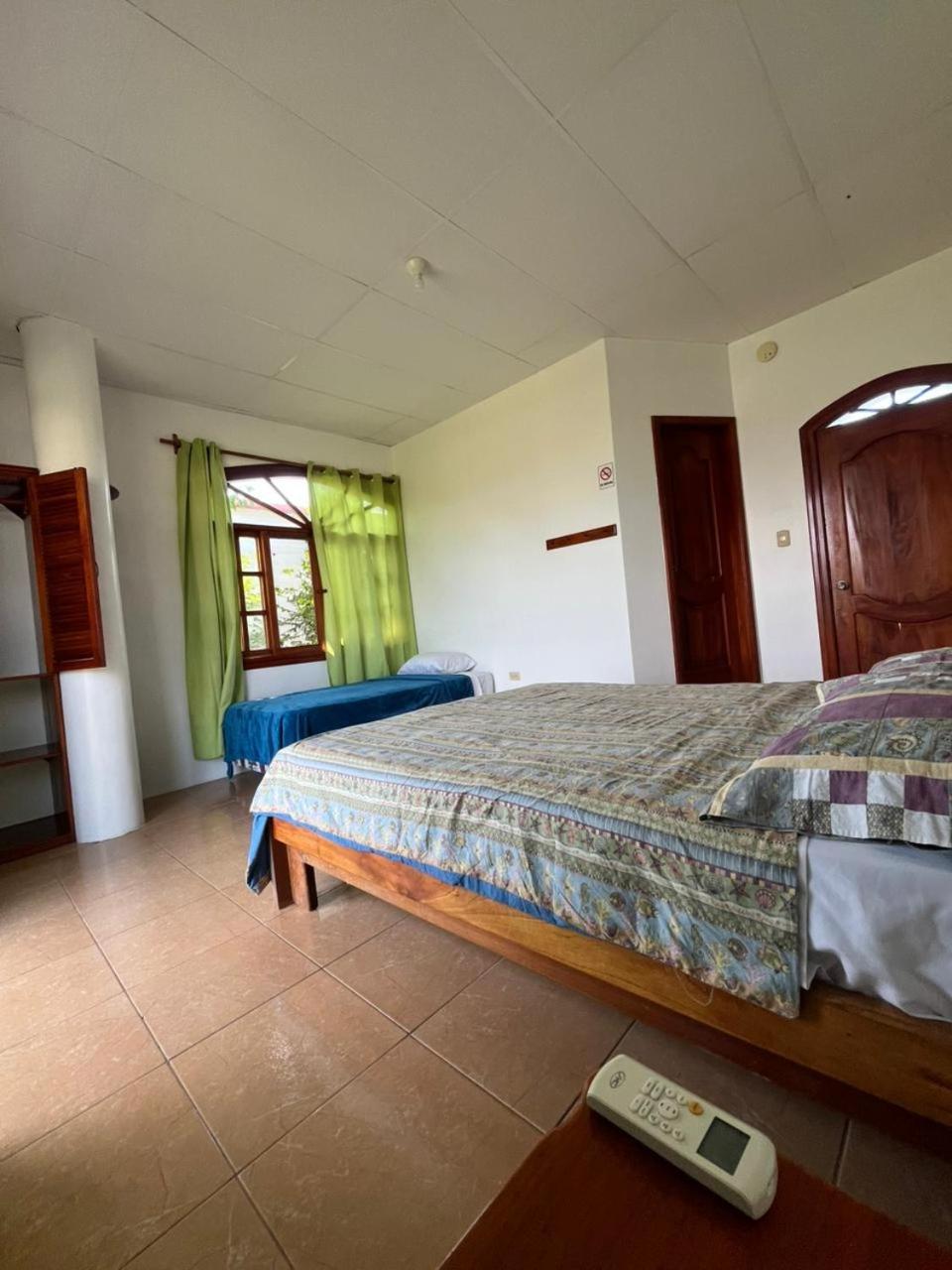 Hostal Neptuno - Poseidon Puerto Villamil Exteriér fotografie