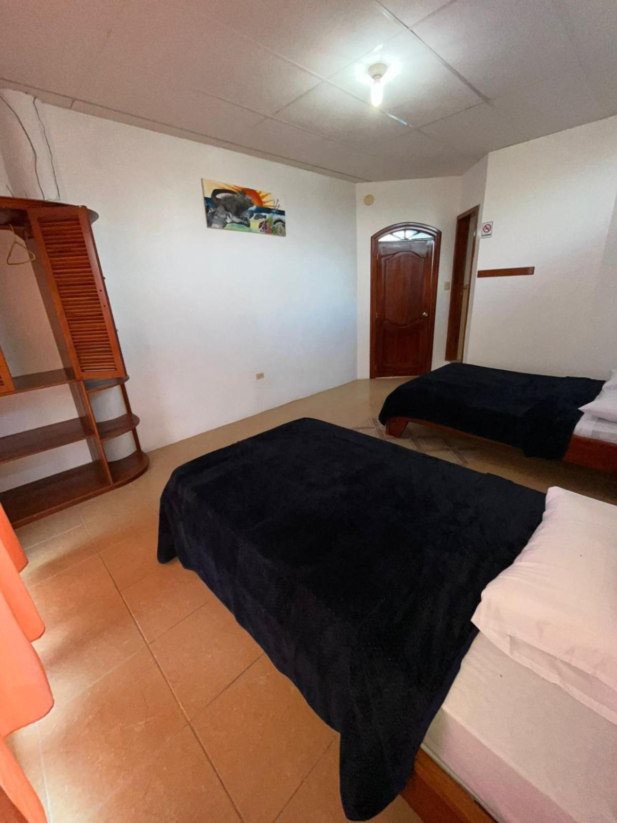 Hostal Neptuno - Poseidon Puerto Villamil Exteriér fotografie