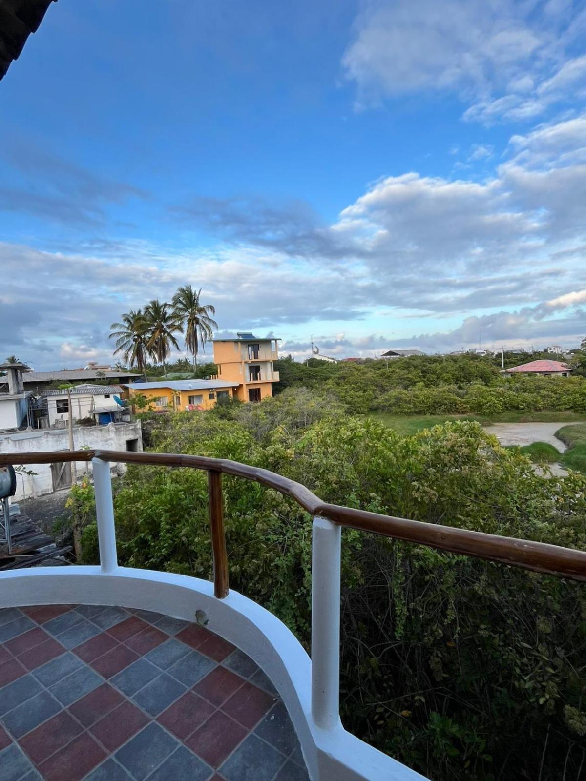 Hostal Neptuno - Poseidon Puerto Villamil Exteriér fotografie